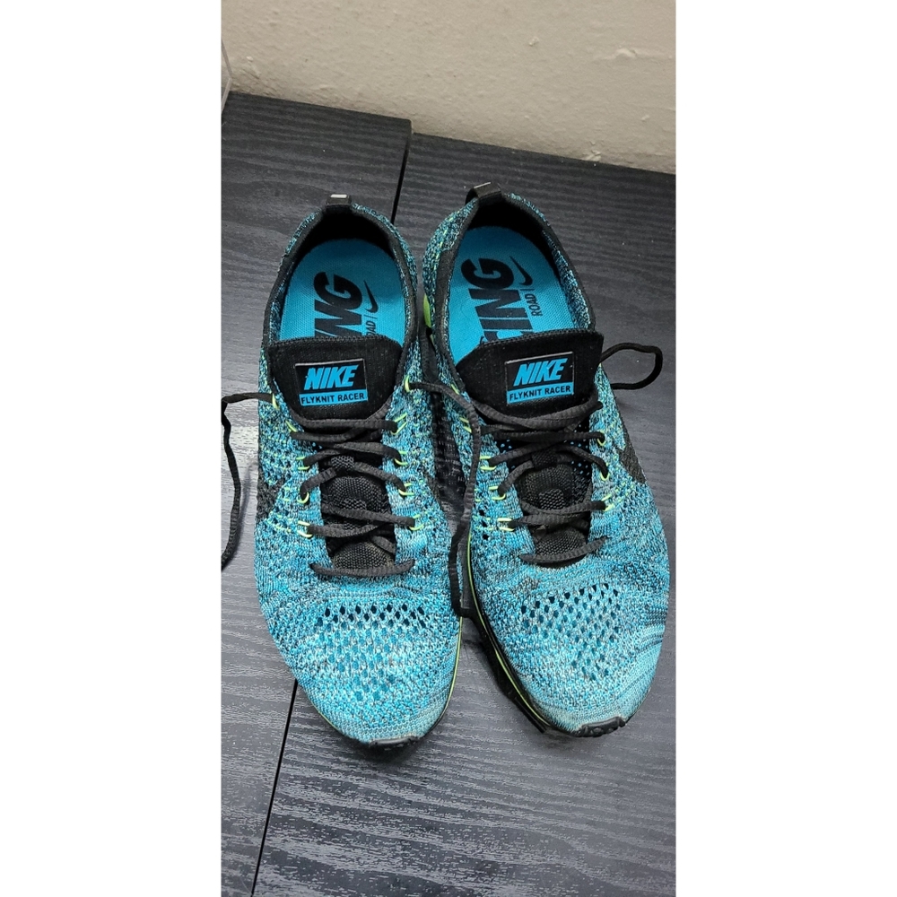 Nike Flyknit Racers